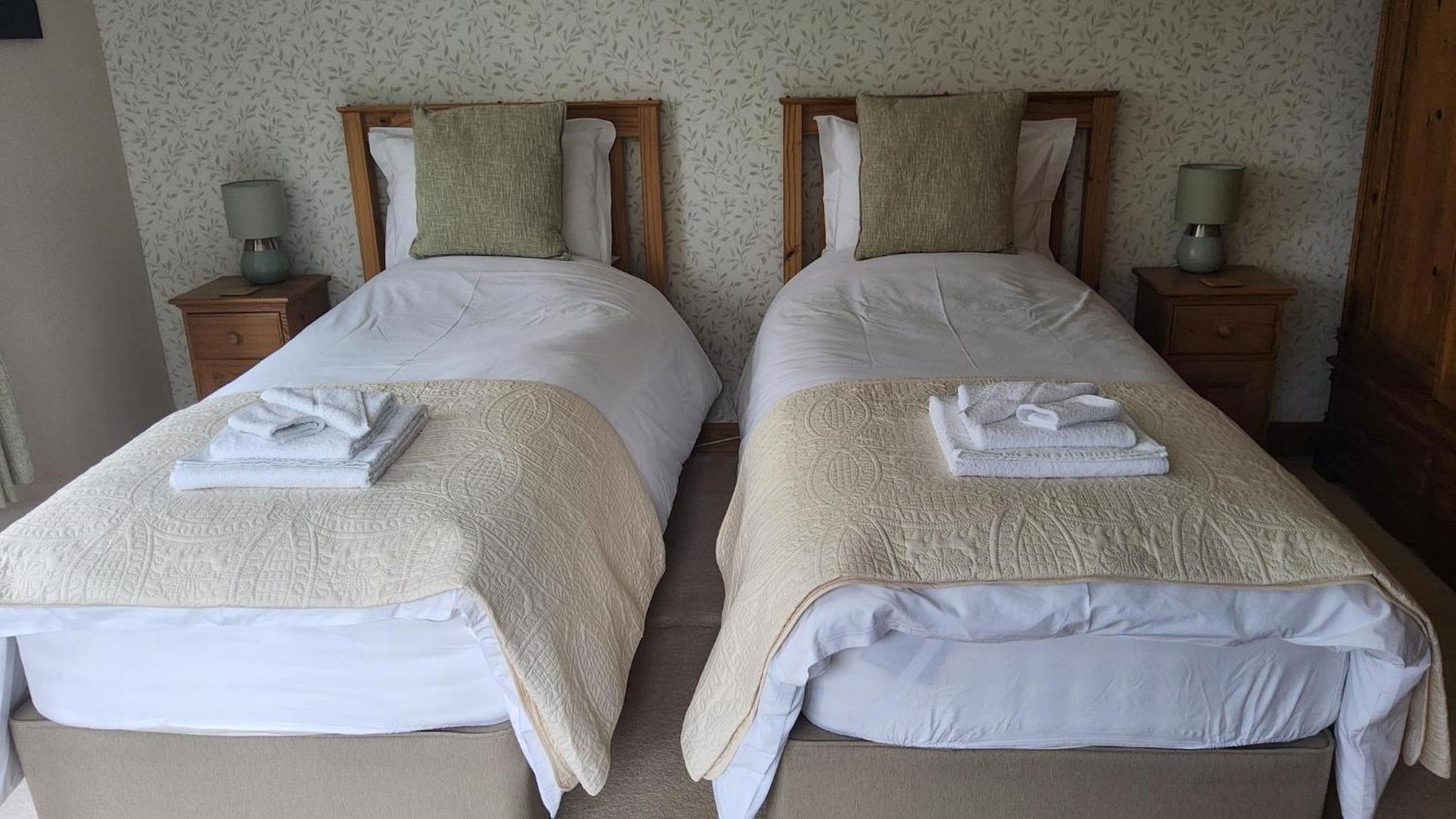 Bed and Breakfast Ha'Penny Acre Sherfield English Esterno foto