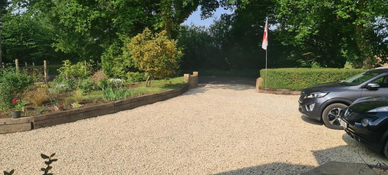 Bed and Breakfast Ha'Penny Acre Sherfield English Esterno foto