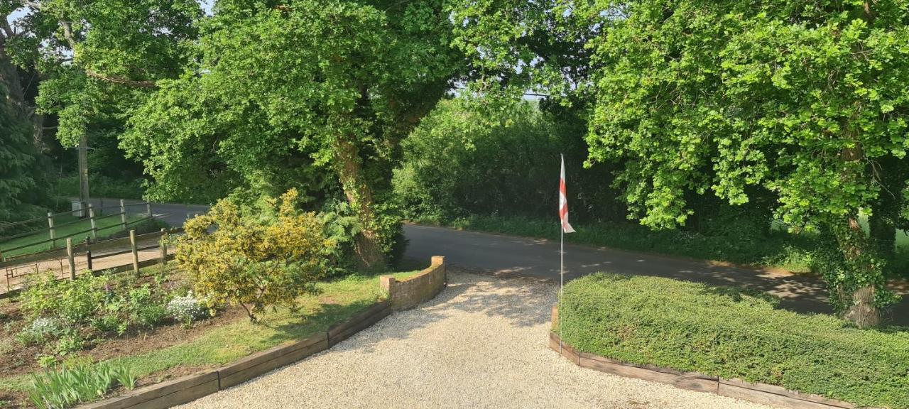 Bed and Breakfast Ha'Penny Acre Sherfield English Esterno foto